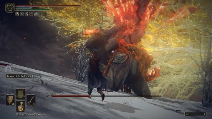 Gdy zbijecie olbrzymowi połowę PŻ, przeciwnik zacznie znacznie częściej się turlać i korzystać z ognistych ataków - Elden Ring: Ognisty Olbrzym (Fire Giant) - boss, jak pokonać? - Elden Ring - poradnik do gry