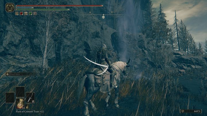 Mniej więcej w połowie skalnej półki natraficie wreszcie na interesujące nas miejsce - prąd Duchowego strumienia wystrzeliwującego powietrze prosto do góry - Shadow of the Erdtree: Jak dotrzeć do Ostrowyżu bez walki z Rellaną? - Elden Ring - poradnik do gry