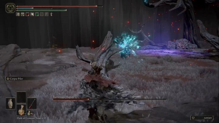 Hugues nie ma zbyt bogatego wachlarza ruchów - Elden Ring: Mag Bitewny Hugues (Battlemage Hugues) - boss, jak pokonać? - Elden Ring - poradnik do gry