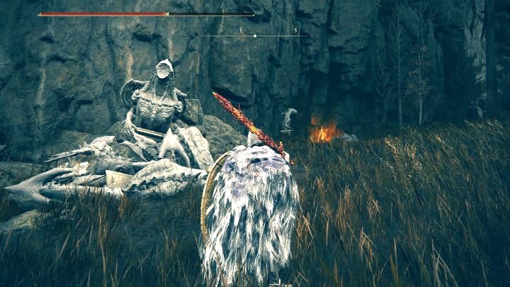 Do tego lochu możecie dotrzeć idąc z północy od strony Zamku Ensis - to wschodnia, wyższa część regionu Cmentarna równina - Shadow of the Erdtree: Wszystkie lochy, katakumby i jaskinie - Elden Ring - poradnik do gry
