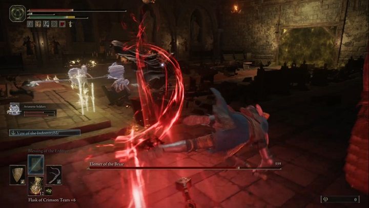 Gdy się trochę od niego oddalicie, przeciwnik może użyć linearnego ataku - Elden Ring: Elemer od Głogu (Elemer of the Briar) - boss, jak pokonać? - Elden Ring - poradnik do gry
