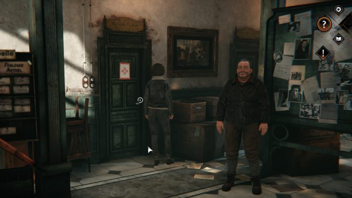 Wejście do ambulatorium znajduje się po lewej stronie, przy drzwiach stoi ojciec Leni - Syberia The World Before: Vaghen - dzielnica muzyczna, wiosna 1945 (Vaghen - musician district, spring 1945) - solucja, opis przejścia - Syberia The World Before - poradnik do gry