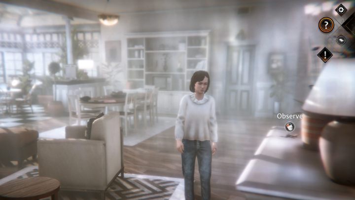 Pozytywka leży na komodzie przy fotelach i kominku - Syberia The World Before: New Jersey, zima 1983 (New Jersey, winter 1983) - solucja, opis przejścia - Syberia The World Before - poradnik do gry