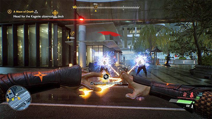 Atakowanie przeciwników w grze na pierwszy rzut oka ma bardzo klasyczny przebieg, ale efekt końcowy, do którego dąży się w zdecydowanej większości walk, jest nieco inny - chodzi tu konkretnie o odsłonięcie rdzenia przeciwnika - Ghostwire Tokyo: Walka i skradanie się - Ghostwire Tokyo - poradnik do gry