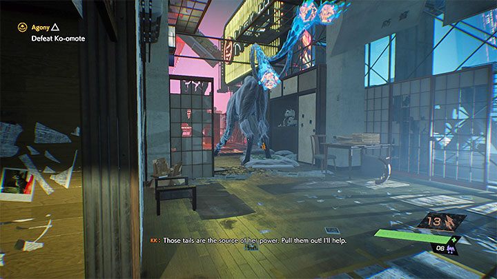 Kluczem do wygrania tego starcia jest zakradania się od tyłu do bossa patrolującego okolicę po to żeby wykonywać szybkie oczyszczenia - w tym konkretnym przypadku na celowniku znajdą się ogony Ko-omote i każdy pomyślnie wykonany atak skrytobójczy doprowadzi do wyrwania jednego z nich - Ghostwire Tokyo: Agonia (Agony) - solucja, opis przejścia - Ghostwire Tokyo - poradnik do gry