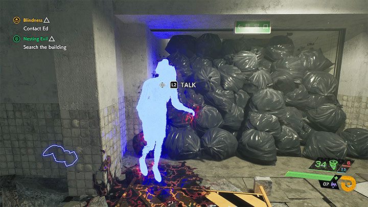 Do dalszej części budynku prowadzi wąskie przejście - musicie kucnąć żeby przecisnąć się na drugą stronę - Ghostwire Tokyo: Gniazdo zła (Nesting Evil) - solucja, opis przejścia - Ghostwire Tokyo - poradnik do gry