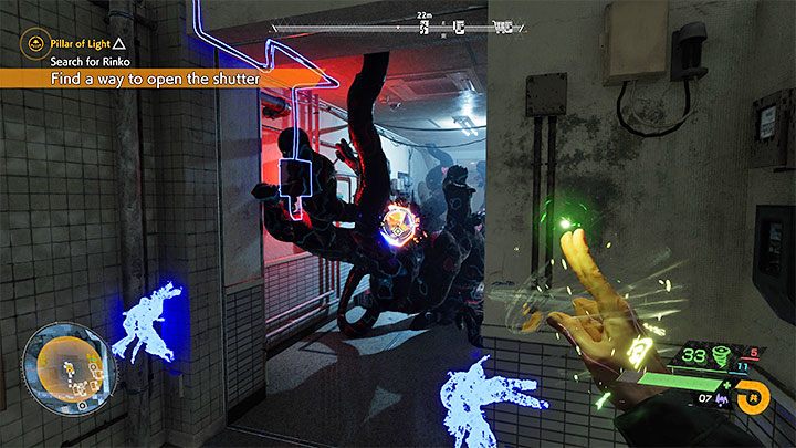 Główna trasa przemarszu przez budynek jest odgórnie narzucona, ale możecie opcjonalnie rozglądać się też za lootem, duchami do wchłonięcia i znajdźkami (w jednym z pomieszczeń konferencyjnych znajdziecie bardzo wartościowe notatki KK) - Ghostwire Tokyo: Słup światła (Pillar of Light) - solucja, opis przejścia - Ghostwire Tokyo - poradnik do gry
