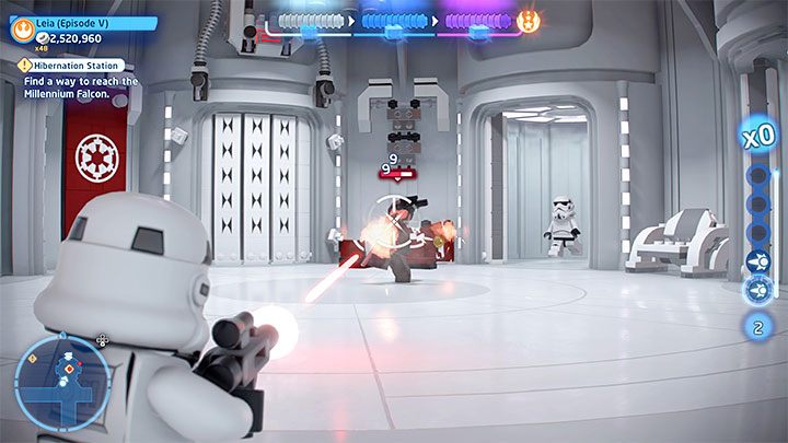 Poszukiwany oficer będzie stał na końcu jednego z wschodnich korytarzy - LEGO Skywalker Saga: Stacja hibernacja (Hibernation Station) - solucja, opis przejścia - LEGO Skywalker Saga - poradnik do gry