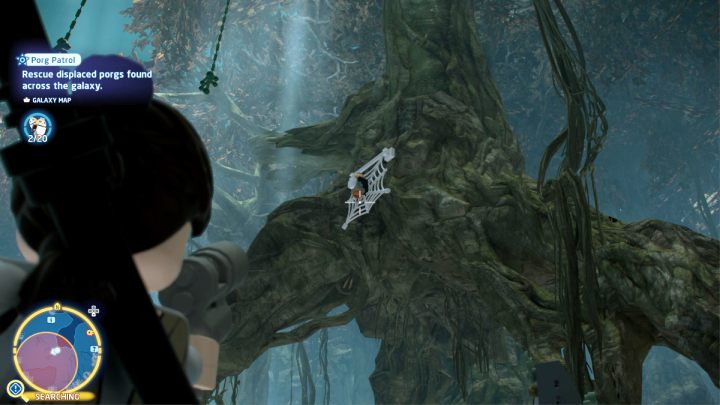 Porg będzie uwięziony w pajęczej sieci na drzewie - LEGO Skywalker Saga: Porgowy patrol (Porg Patrol) - solucja, opis przejścia - LEGO Skywalker Saga - poradnik do gry