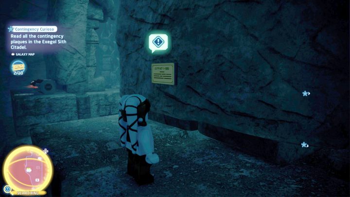 Kolejna tabliczka znajduje się w korytarzu prowadzącym do obniżającej się platformy - LEGO Skywalker Saga: Koneser kryzysów (Contingency Curioso) - solucja, opis przejścia - LEGO Skywalker Saga - poradnik do gry