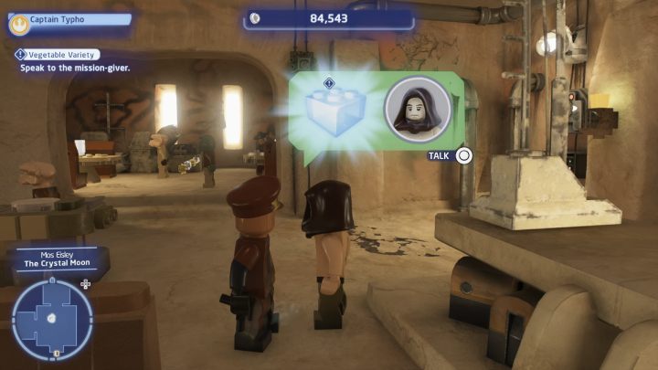 Przyjmijcie zadanie od zleceniodawcy w restauracji Kryształowy Księżyc (The Crystal Moon) znajdującej się niedaleko marketu w Mos Eisley - LEGO Skywalker Saga: Wybór warzyw (Vegetable Variety) - solucja, opis przejścia - LEGO Skywalker Saga - poradnik do gry