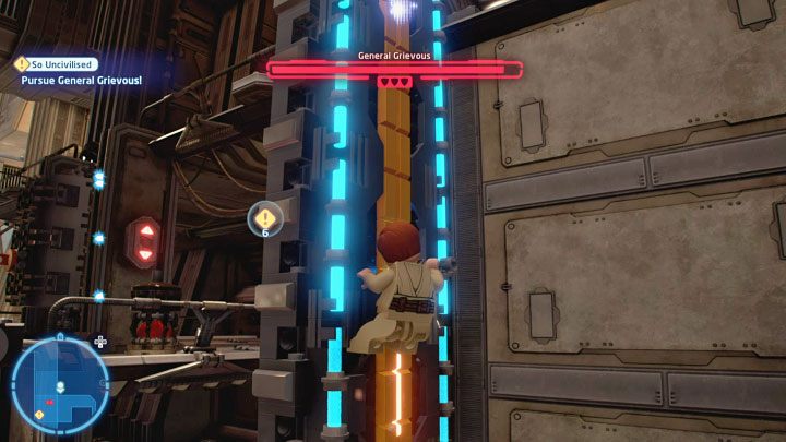 Po walkach dotrzyjcie do nowej windy i użyjcie Mocy (F na PC, trójkąt na PS, Y na Xbox) do przeniesienia skrzyni i położenia jej na windzie (obrazek 1) - LEGO Skywalker Saga: Generał Grievous (General Grievous) - boss, jak pokonać? - LEGO Skywalker Saga - poradnik do gry