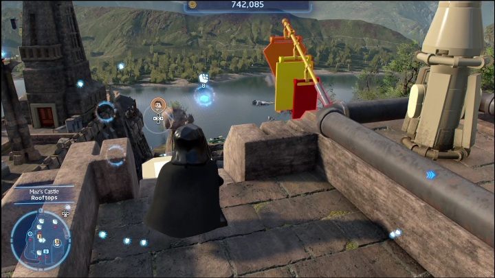 Ten klocek wisi w powietrzu, zaraz obok wieży - LEGO Star Wars The Skywalker Saga: Zamek Maz - lista wszystkich łamigłówek - LEGO Skywalker Saga - poradnik do gry