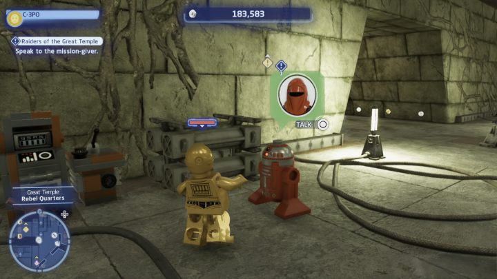 Sterując postacią droida protokolarnego przyjmijcie zadanie od zleceniodawcy - LEGO Skywalker Saga: Najeźdźcy wielkiej świątyni (Riders of the Great Temple) - solucja, opis przejścia - LEGO Skywalker Saga - poradnik do gry