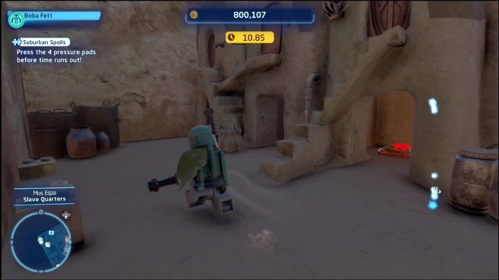 Klocek położony w zachodniej części mapy jest schowany w niewielkiej wnęce, aby się do niego dostać musicie aktywować 4 przyciski (dwa z nich są na dachu, pozostałe dwa na podłodze, po lewo od znajdźki) - LEGO Skywalker Saga: Mos Espa - lista wszystkich łamigłówek - LEGO Skywalker Saga - poradnik do gry