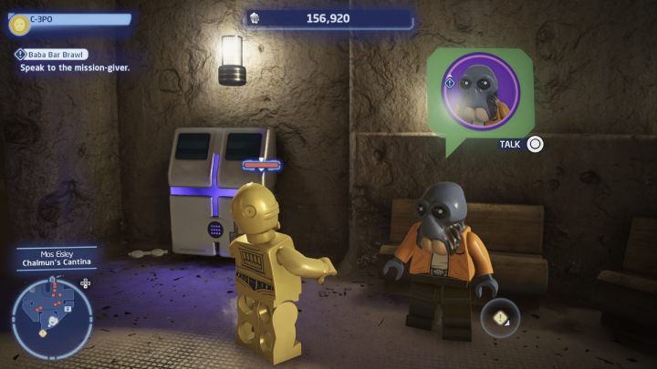 Sterując droidem protokolarnym, porozmawiajcie ze zleceniodawcą przy drzwiach w kantynie - LEGO Skywalker Saga: Barowa batalia Baby (Baba Bar Brawl) - solucja, opis przejścia - LEGO Skywalker Saga - poradnik do gry