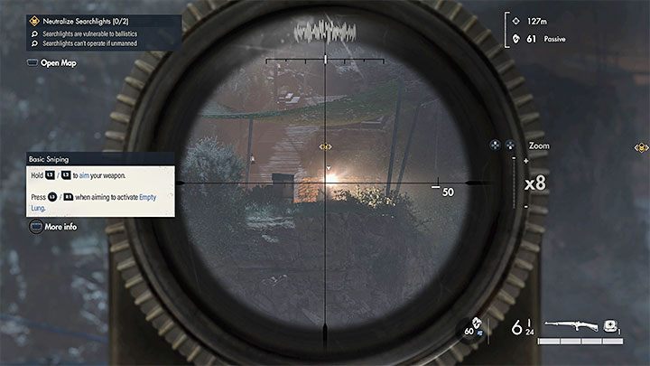 Zniszczenie 2 reflektorów trafiając w nie z karabinu jest częścią samouczka gry Sniper Elite 5 i zadanie to otrzymacie jeszcze stojąc na wynurzonej łodzi podwodnej - Sniper Elite 5: Zabezpieczenie plaży i pomoc ruchowi oporu (misja 1) - solucja, opis przejścia - Sniper Elite 5 - poradnik do gry