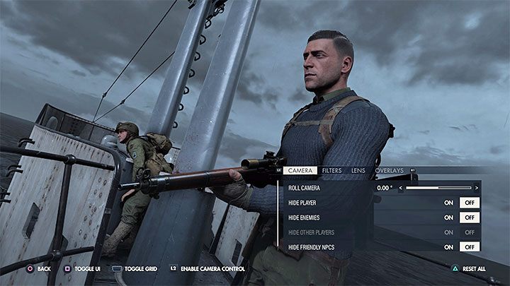 Tryb fotograficzny posiada 2 główne tryby działania - może być skupiony na bohaterze lub umożliwiać swobodne poruszanie kamerą (wciśnijcie przycisk aktywacji tego trybu - Enable Camera Control) - Sniper Elite 5: Tryb fotograficzny (Photo Mode) - Sniper Elite 5 - poradnik do gry