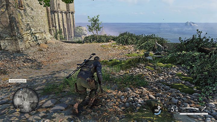 Jeżeli na opuszczenie mapy chcecie zdecydować się dopiero po zajęciu się opcjonalnymi aktywnościami, to najlepiej jest wybrać przejście obok klasztornego dziedzińca - na północny-wschód od głównego budynku mapy - Sniper Elite 5: Ewakuacja (misja 3) - solucja, opis przejścia - Sniper Elite 5 - poradnik do gry