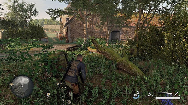 Do wschodniego gospodarstwa możecie dotrzeć jeśli wybierzecie prawą ścieżkę - Sniper Elite 5: Mapa misji 2 (Okupowana rezydencja) oraz opis lokacji - Sniper Elite 5 - poradnik do gry