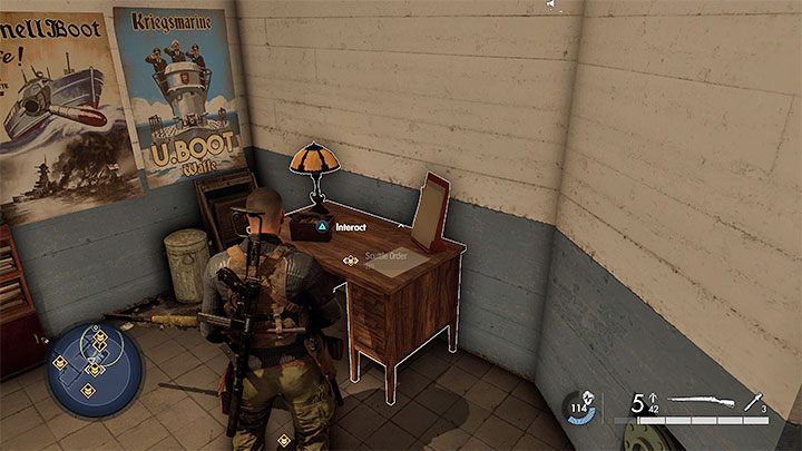 Z pozyskanym kodem samozniszczenia (Submarine Pen Scuttle Code) wyruszcie korytarzem w stronę drabiny z obrazka 1 - Sniper Elite 5: Zniszczenie prototypu Krakena (misja 5) - solucja, opis przejścia - Sniper Elite 5 - poradnik do gry