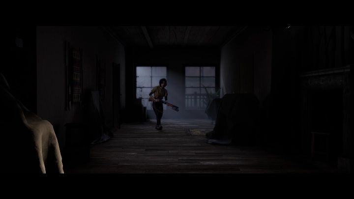 W przypadku grania Kaitlyn musicie chować się przed mężczyzną chodzącym po domu, jak i przed nim uciekać - The Quarry: Rozdział 5 - solucja, opis przejścia - The Quarry - poradnik do gry