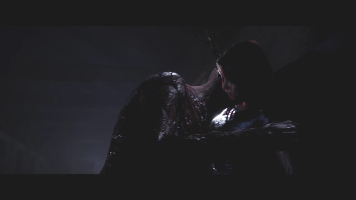 Abigail w 6 rozdziale może zginąć z rąk przemienionego Nicka, gdy są razem w pomieszczeniu - The Quarry: Abigail - lista możliwych śmierci i wybory - The Quarry - poradnik do gry