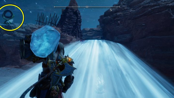 Obejdźcie most, po którym weszliście do tego obszaru i podnieście kryształ przy drewnianej barykadzie - God of War Ragnarok: Dar Frejra (Freyrs Gift) - solucja, opis przejścia - God of War Ragnarok - poradnik do gry