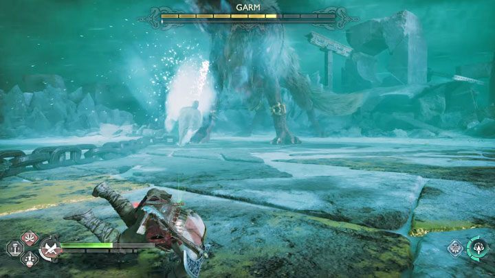W dalszej części pojedynku Garm zacznie pluć lodowymi pociskami - to czerwone ataki i trzeba zawsze polegać na odskokach - God of War Ragnarok: Jak pokonać Garma (pierwsza walka)? - God of War Ragnarok - poradnik do gry