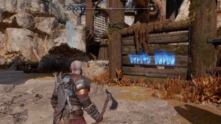 Napis runiczny znajduje się na drewnianej konstrukcji, w pobliżu skrzyni Norn - God of War Ragnarok: Smocza plaża (Dragon Beach), Svartalfheim - sekrety i znajdźki - God of War Ragnarok - poradnik do gry