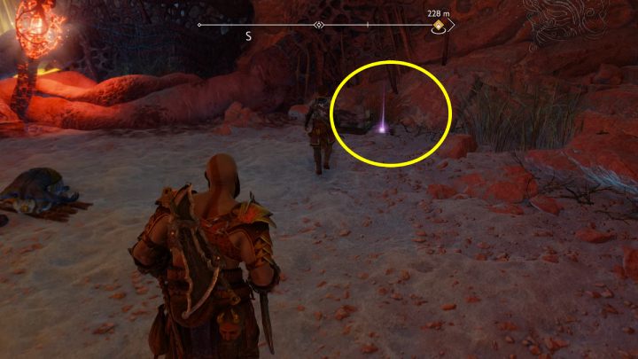 Wejdźcie przez wąską szczelinę między skałami do małej jaskini i podnieście znajdźkę - God of War Ragnarok: Pustkowia (The Barrens), Alfheim - sekrety, znajdźki - God of War Ragnarok - poradnik do gry