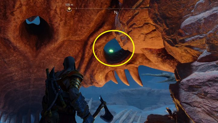 Ptak siedzi w jednym z oczodołów szkieletu - God of War Ragnarok: Pustkowia (The Barrens), Alfheim - sekrety, znajdźki - God of War Ragnarok - poradnik do gry