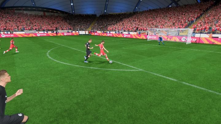 Mocny strzał (Power Shot) to nowy rodzaj mechaniki, który pojawił się w grze FIFA 23 - FIFA 23: Strzały - rodzaje, jak wykonywać - FIFA 23 - poradnik do gry