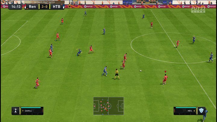 Podania w grze FIFA 23 warto planować nieco wcześniej i wykonywać je w tempo, aby nie spowalniać zawodnika wybiegającego na czystą pozycję - FIFA 23: Porady na start - FIFA 23 - poradnik do gry