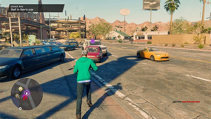 Kolejne osoby będą docierały w pobliże sklepu z pączkami pieszo oraz samochodami (możecie próbować je szybko wysadzać) - Saints Row 2022: Przejażdżka po pączki (Donut Run) - solucja, opis przejścia - Saints Row - poradnik do gry