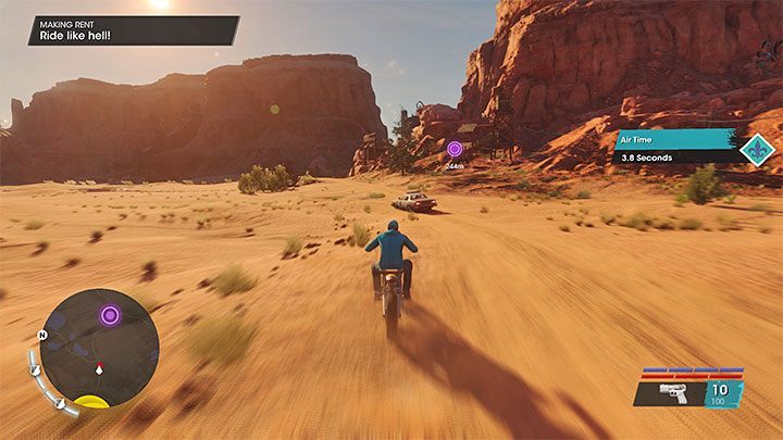 Niedaleko miejsca stoczenia bitwy stoją zaparkowane motocykle enduro - ukradnijcie dowolny z nich i rozpocznijcie ucieczkę po bezdrożach - Saints Row 2022: Zarobić na czynsz (Making Rent) - solucja, opis przejścia - Saints Row - poradnik do gry