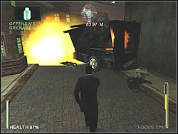 Ta niestety eksploduje, zabijając stojącego w jej pobliżu żołnierza - [Ghost] Chinatown - Hard Line Pursuit | Enter The Matrix - Enter The Matrix - poradnik do gry