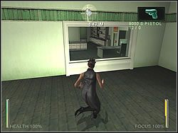 Natkniesz się na kilku strażników, by w końcu dotrzeć pod pomieszczenie z szyba - [Niobe] The Post Office - Behind the Scenes | Enter The Matrix - Enter The Matrix - poradnik do gry