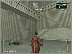 Jak tylko się nimi zajmiesz i ruszysz do przejście do innego hangaru, wybiegnie Ci na spotkanie czwórka kolejnych oponentów Zajmij się i nimi - [Niobe] The Airport - Catching a Plane | Enter The Matrix - Enter The Matrix - poradnik do gry