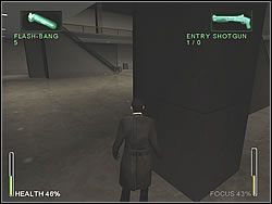 Nie zapomnij zabrać ich karabinów, gdyż będą bardzo przydatne - [Ghost] The Airport - Terminal | Enter The Matrix - Enter The Matrix - poradnik do gry