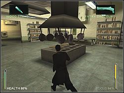 Przejdź przez salę wyglądającą na jadalnie i wejdź w drzwi po drugiej stronie - [Ghost] The Chateau - West Wing | Enter The Matrix - Enter The Matrix - poradnik do gry