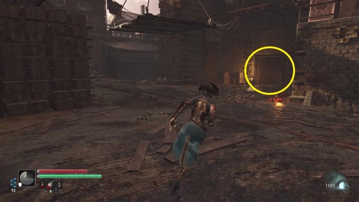 Trzymajcie się prawej strony placu i wejdźcie do zabudowań - Steelrising: Władca maszyn (The Master of the Machines) - solucja, opis przejścia - Steelrising - poradnik do gry