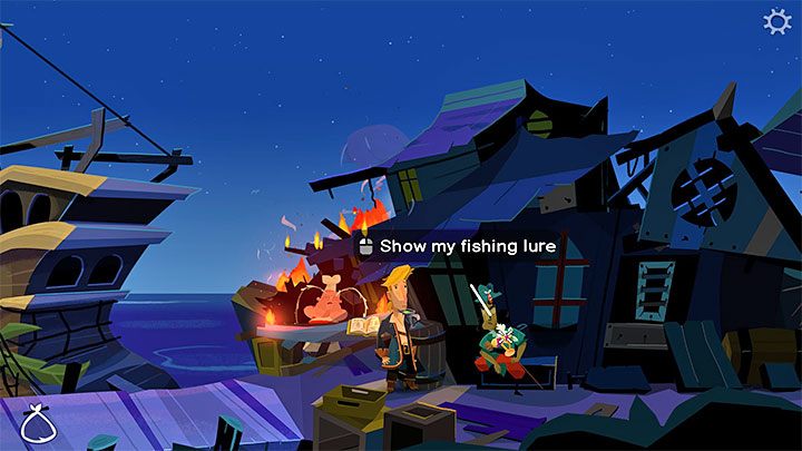 Pirate - chodzi tu o postać siedzącą przed zniszczonym barem Scumm Bar w dokach na wyspie Melee Island - Return to Monkey Island: Złoty klucz Bella Fisher (Bella Fishers Golden Key) - solucja, opis przejścia - Return to Monkey Island - poradnik do gry