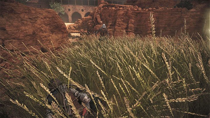 Najważniejsza technika skradania się nie zmieniła się w porównaniu z pierwszą częścią Plague Tale - możecie chować się w wysokiej trawie i będziecie tam bezpieczni o ile przeciwnicy nie przejdą w zaalarmowany stan - Plague Tale Requiem: Porady na start - lista - A Plague Tale Requiem - poradnik do gry