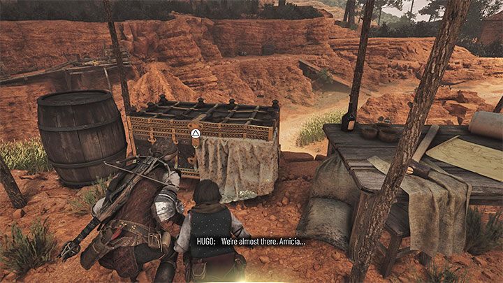 Na wzgórze możecie dotrzeć przechodząc po powalonych drzewach tworzących pomost - Plague Tale Requiem: Sekretne skrzynie z rozdziału 6 (Zostawić wszystko za sobą) - lista - A Plague Tale Requiem - poradnik do gry