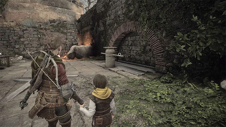 Pilnujcie się z kolejnymi przeciwnikami i ponownie szukajcie okazji do sabotowania ich pochodni - Plague Tale Requiem: Przetrwanie ataku (Survive the assault) - solucja, opis przejścia - A Plague Tale Requiem - poradnik do gry