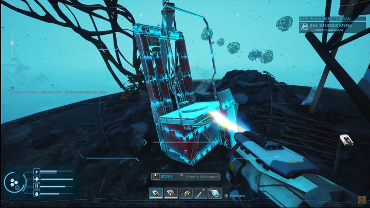 Kiedy już wylądujecie i spotkacie porzuconą stację zeskanujcie ją Waszym skanerem, aby dodać ją do bazy danych i tym samym umożliwić jej odkrycie w stacji badawczej - Forever Skies: Jak zrobić stację roboczą statku? - Forever Skies - poradnik do gry