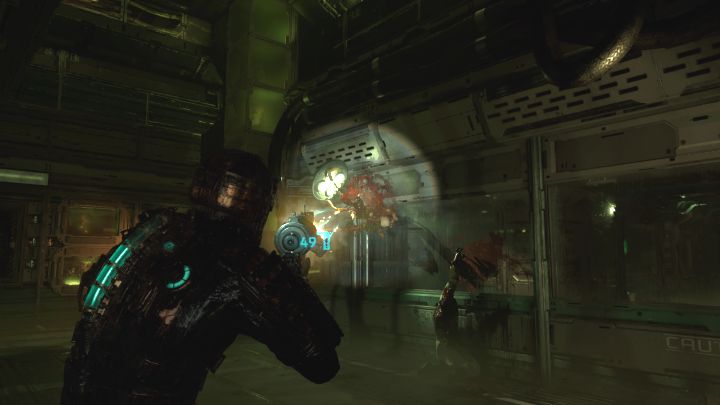 Na potrzeby awansowania dalej dotrzyjcie do północno-wschodnich drzwi do Szatni głównego laboratorium (Main Lab Changing Room) - Dead Space Remake: Intensywna terapia (Intensive Care) - Dead Space Remake - poradnik do gry