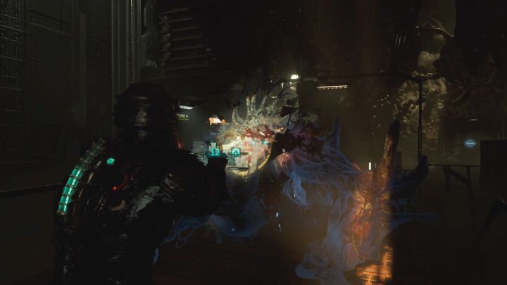 Po znalezieniu się w powrotem w sali Skrzyżowanie transferowe (Transfer Junction) rozpocznie się duża bitwa - Dead Space Remake: Agonia (Dead Space) - Dead Space Remake - poradnik do gry