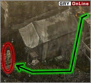 Teraz jak tylko poprzednio wspominany żołnierz (ten zaznaczony w kółku na obrazku powyżej) będzie stał w pokazanej pozycji, wejdź złodziejem na drabinę i zamiast schodzić - zeskocz (klawisz PPM) - [EUROPA ŚRODKOWA] Misja 01 cz.2 - Commandos 3: Kierunek Berlin - poradnik do gry